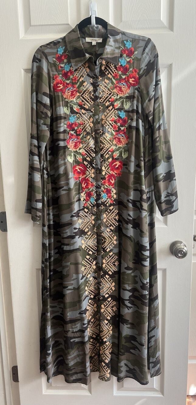 ANDREE BY UNIT Camo Print Floral Embroidered Button Front Maxi Dress Sz S